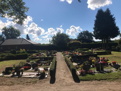 Urnenwahlgrabanlage 1